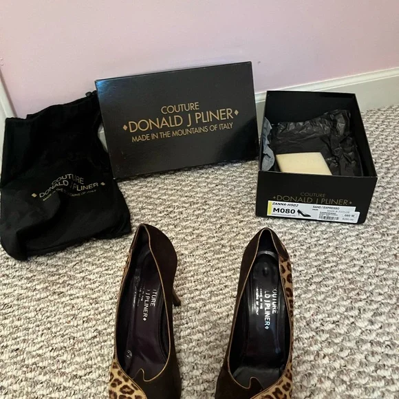 DONALD PLINER COUTURE Animal Print and Suede Peep Toe Heels - Picture 6 of 13